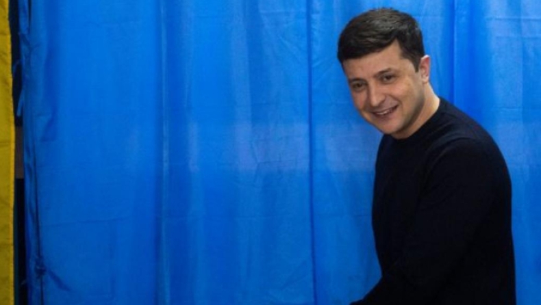Ο κωμικός Βολοντίμιρ Ζελένσκι νικητής του πρώτου γύρου στις προεδρικές εκλογές της Ουκρανίας