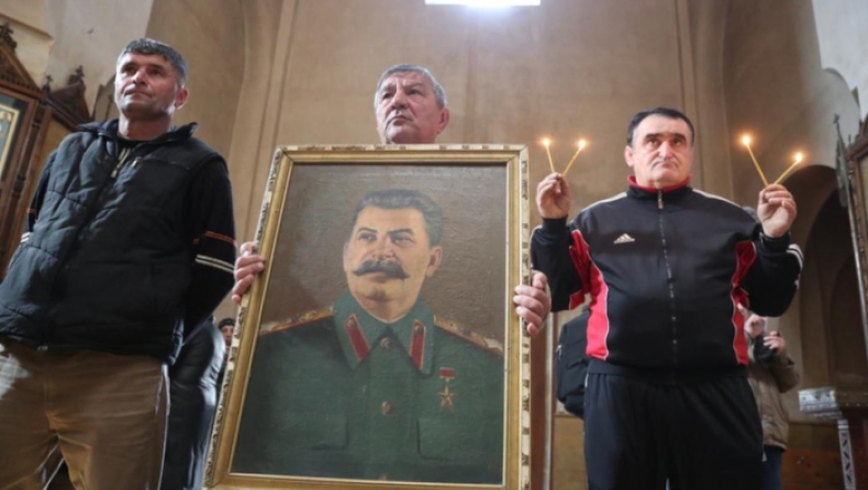 Επτά στους δέκα Ρώσους βλέπουν με «νοσταλγία» το καθεστώς του Ιωσήφ Στάλιν