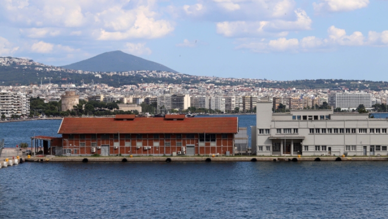 Κατασχέθηκε στο λιμάνι της Θεσσαλονίκης παράνομο φορτίο με 12,6 εκ. τσιγάρα