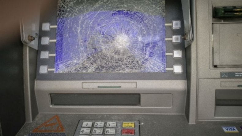 Επιθέσεις σε τράπεζες σε Βύρωνα και Χαϊδάρι τα ξημερώματα