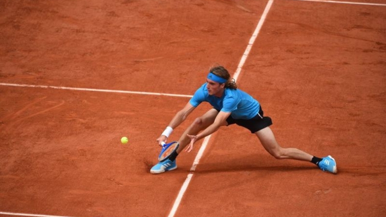 Roland Garros: Το «ατύχημα» μετά την πρεμιέρα και το γούρι του Τσιτσιπά (vid)