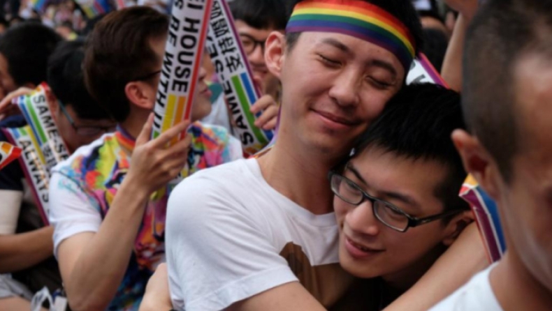 Η Ταϊβάν έγινε η πρώτη ασιατική χώρα που νομιμοποίησε τους γάμους ζευγαριών του ίδιου φύλου (vid)