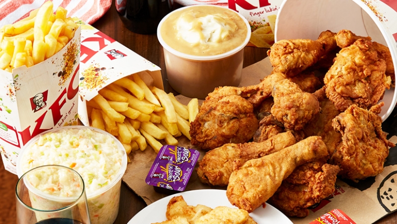 Έτρωγε τσάμπα στα KFC για ένα χρόνο λέγοντας οτι τον είχαν στείλει για να τσεκάρει την ποιότητα (pics)