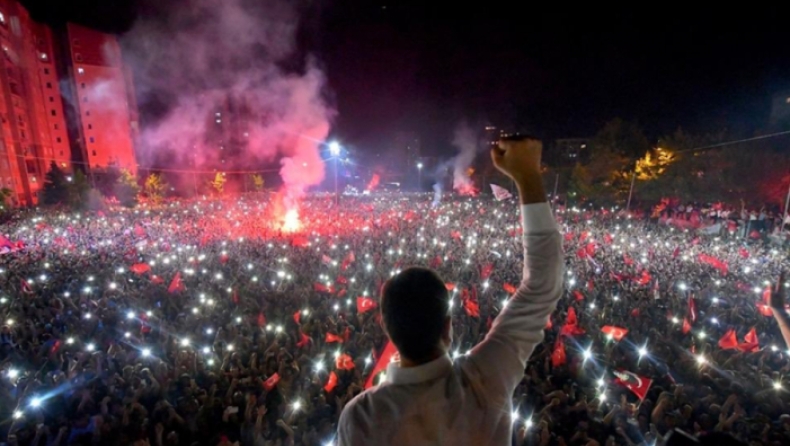 Κωνσταντινούπολη: Θρίαμβος Ιμάμογλου και ισχυρό «χαστούκι» στον Ερντογάν (pics & vid)
