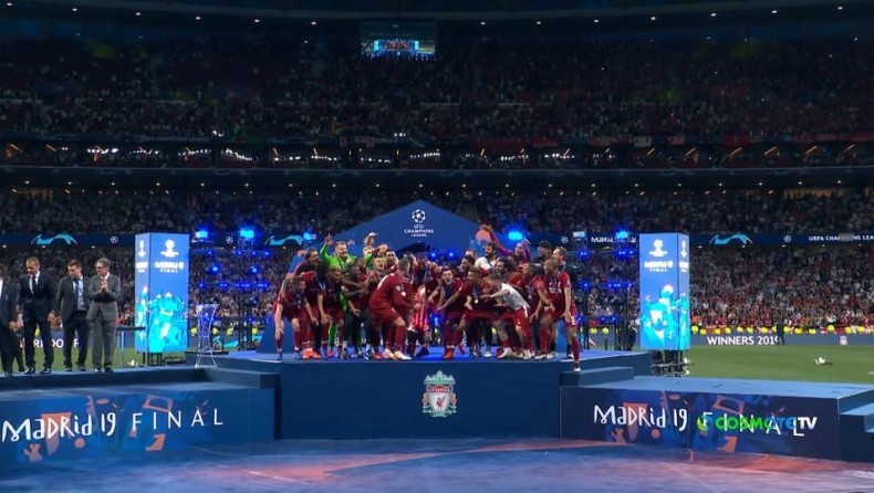 Τελικός Champions League: Η απονομή της κούπας στη Λίβερπουλ! (vid)