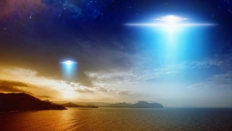 Αμερικανοί πιλότοι ισχυρίζονται πως UFO τους παρακολουθούσαν επί μήνες (pics & vids)