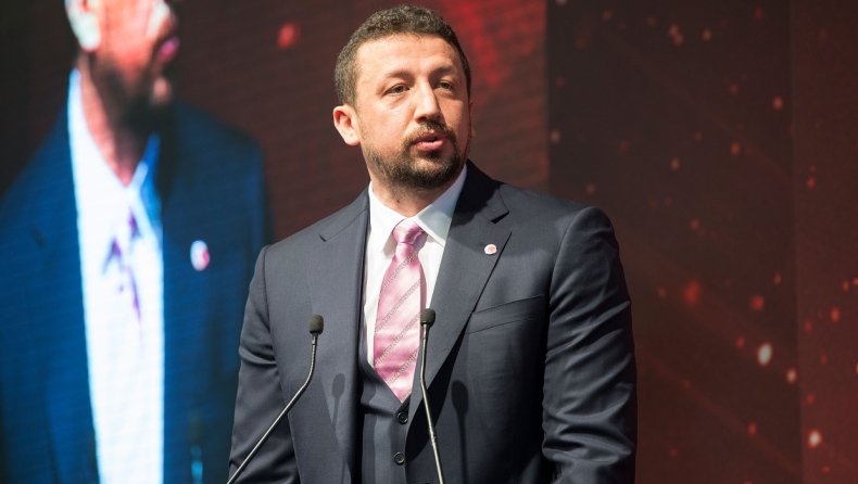 Τούρκογλου: «Ντροπή FIBA, μας έκλεψες το χρυσό» (pic)