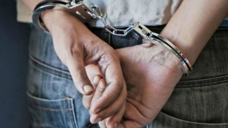 Συνελήφθη αστυνομικός για διακίνηση ναρκωτικών