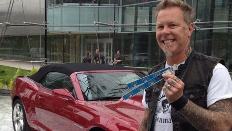 Ο James Hetfield των Metallica δώρισε 10 κλασσικά αυτοκίνητα του