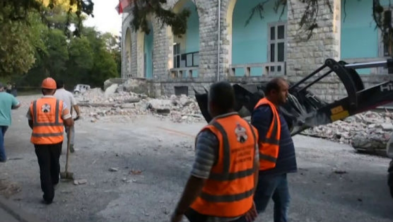 Αλβανία: Δεκάδες τραυματίες και ζημιές σε κτίρια, βίντεο από την στιγμή του σεισμού (vid)