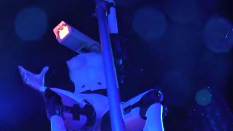 Το πρώτο strip club στον κόσμο που θα χορεύει ρομπότ (vid)