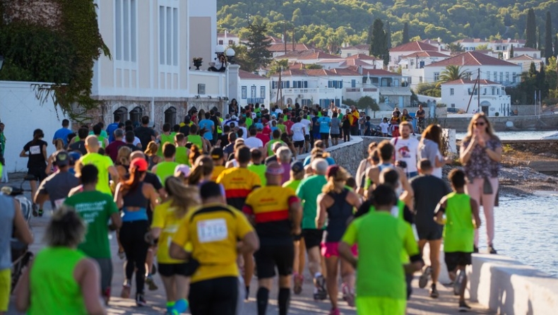 Πήγαμε στις Σπέτσες και μάθαμε τα πάντα για το φετινό Spetses mini Marathon (vid)