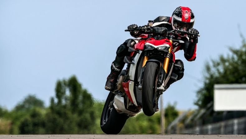 Εξωπραγματική η Ducati Streetfighter V4 (vid)