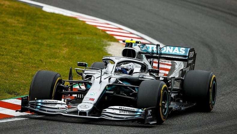 «Άπιαστη» η Mercedes με 1-2 στο FP1 και το FP2