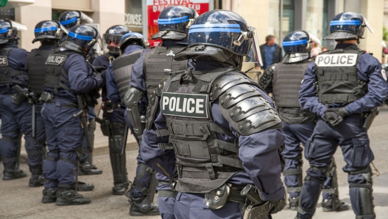 Πυροβολισμοί και τραυματίες κοντά σε τέμενος στη νοτιοδυτική Γαλλία: O φερόμενος ως δράστης συνελήφθη (pics)