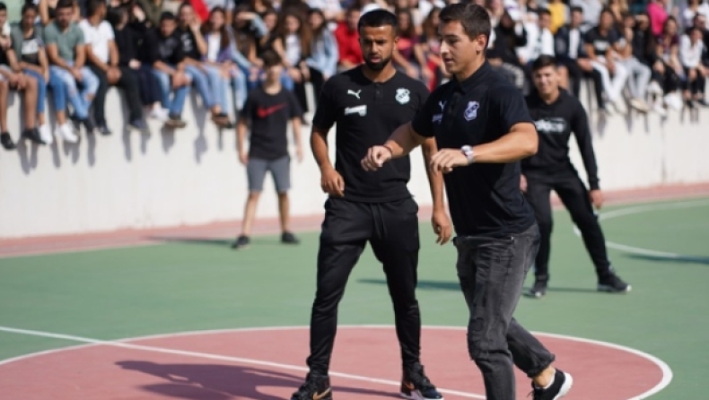 ΟΦΗ: Ναμπί και Στάικος έπαιξαν ποδόσφαιρο με μαθητές Λυκείου