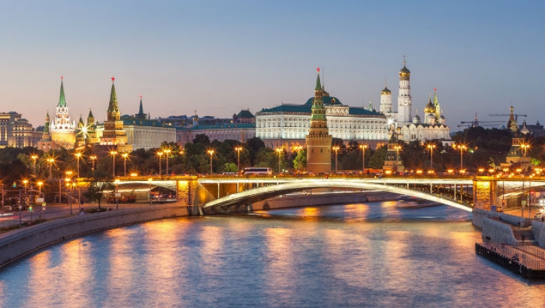 Η Μόσχα επιστρατεύει τον «κεντρικό έλεγχο» για να περιστείλει τη λειτουργία του Ιντερνετ