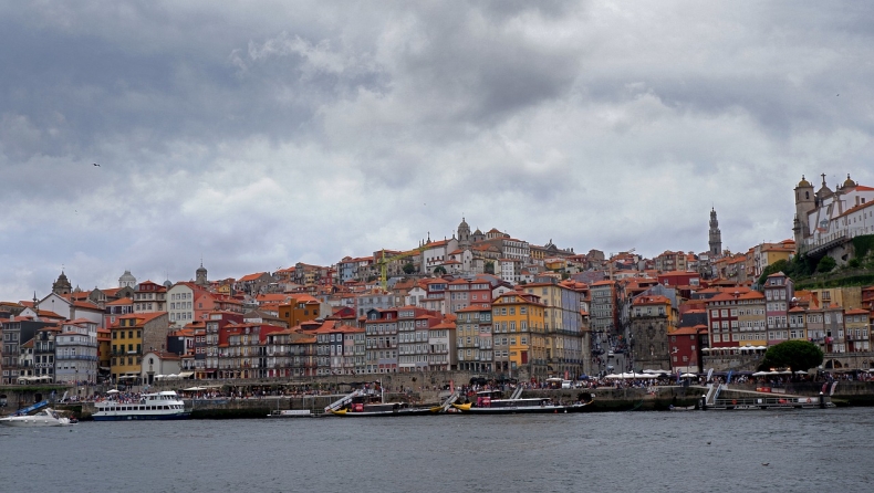 Αυξάνεται ο κατώτατος μισθός στην Πορτογαλία, αλλά μένει ο χαμηλότερος στην Δ. Ευρώπη
