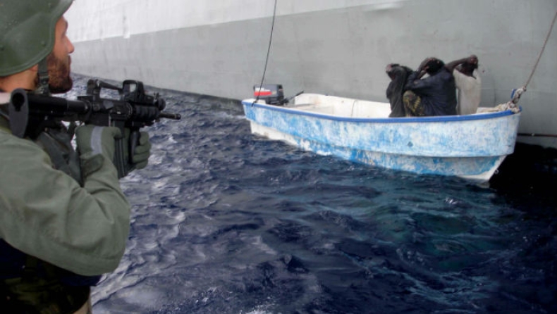 Ένοπλη επίθεση σε Ελληνικό πλοίο στο Καμερούν: 5 Έλληνες όμηροι (vid)