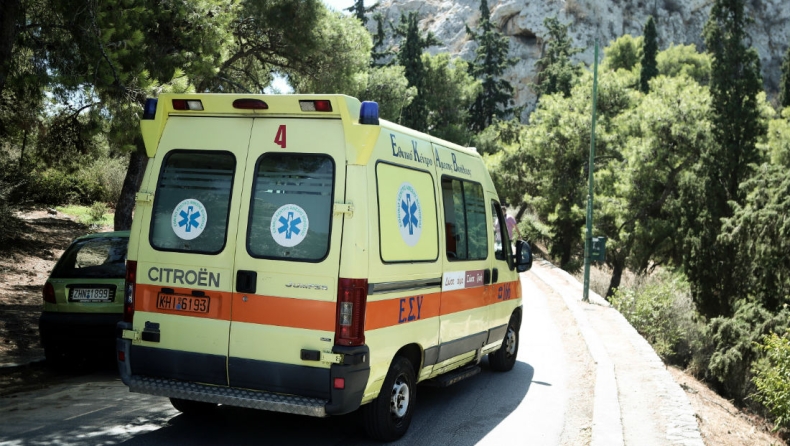 Σκάνδαλο σε νοσοκομείο της κεντρικής Ελλάδας: Παράνομο ζευγάρι έκανε σεξ μέσα σε ασθενοφόρο