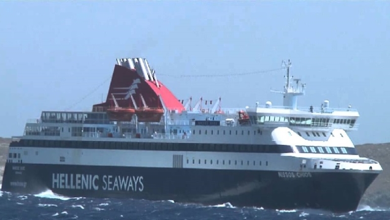 Αναχώρησε με 9 μποφόρ με ευθύνη του πλοιάρχου το Νήσος Χίος (pic & vid)