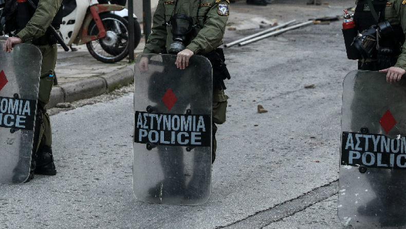 Το Αρχηγείο της ΕΛ.ΑΣ. «υπενθυμίζει» στα ΜΑΤ ότι πρέπει να φέρουν διακριτικά