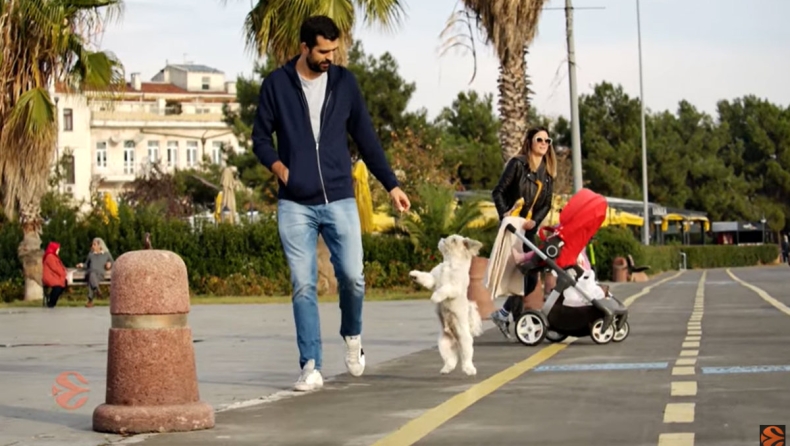 Η ζωή του Σίμον στην Τουρκία και ο σκύλος - μασκότ της Εφές! (vid)