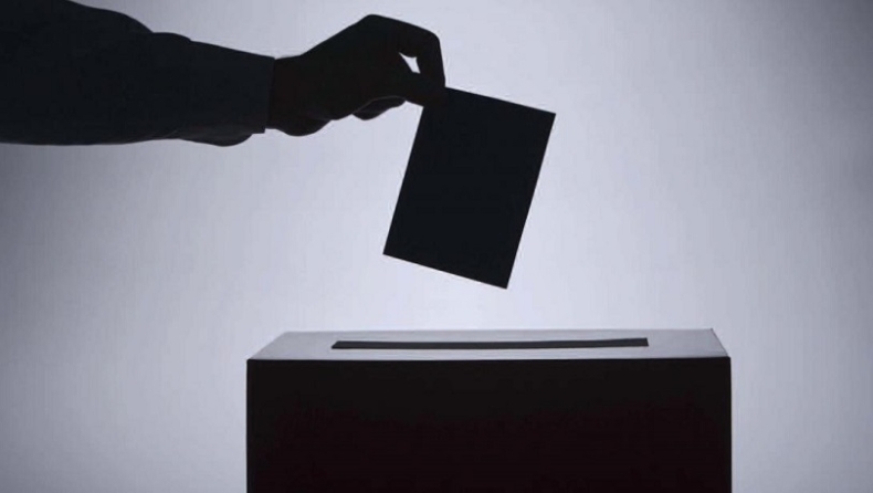 Σε δημόσια διαβούλευση ο εκλογικός νόμος - Τι προβλέπει
