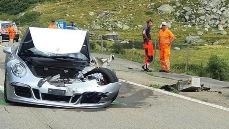 Το τρακάρισμα των 3 εκατ. ευρώ: Bugatti Chiron και κάμπριο Porsche 911 έγιναν... καλοκαιρινές (pics & vid)