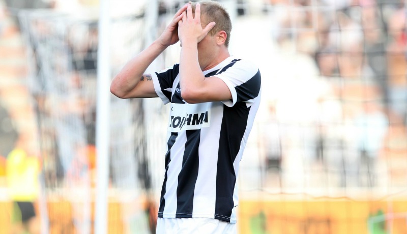 Κράξιμο κατά την αποχώρηση (vid) 