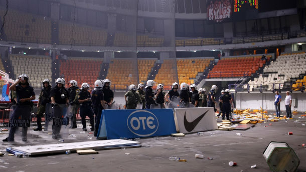 Απολογείται για τη διακοπή ο Ολυμπιακός Απολογείται για τη διακοπή ο Ολυμπιακός