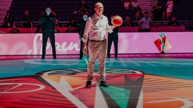 Το γυάλινο πάτωμα της FIBA.
