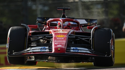 H Ferrari επισπεύδει αναβαθμίσεις για να πιάσει την κορυφή