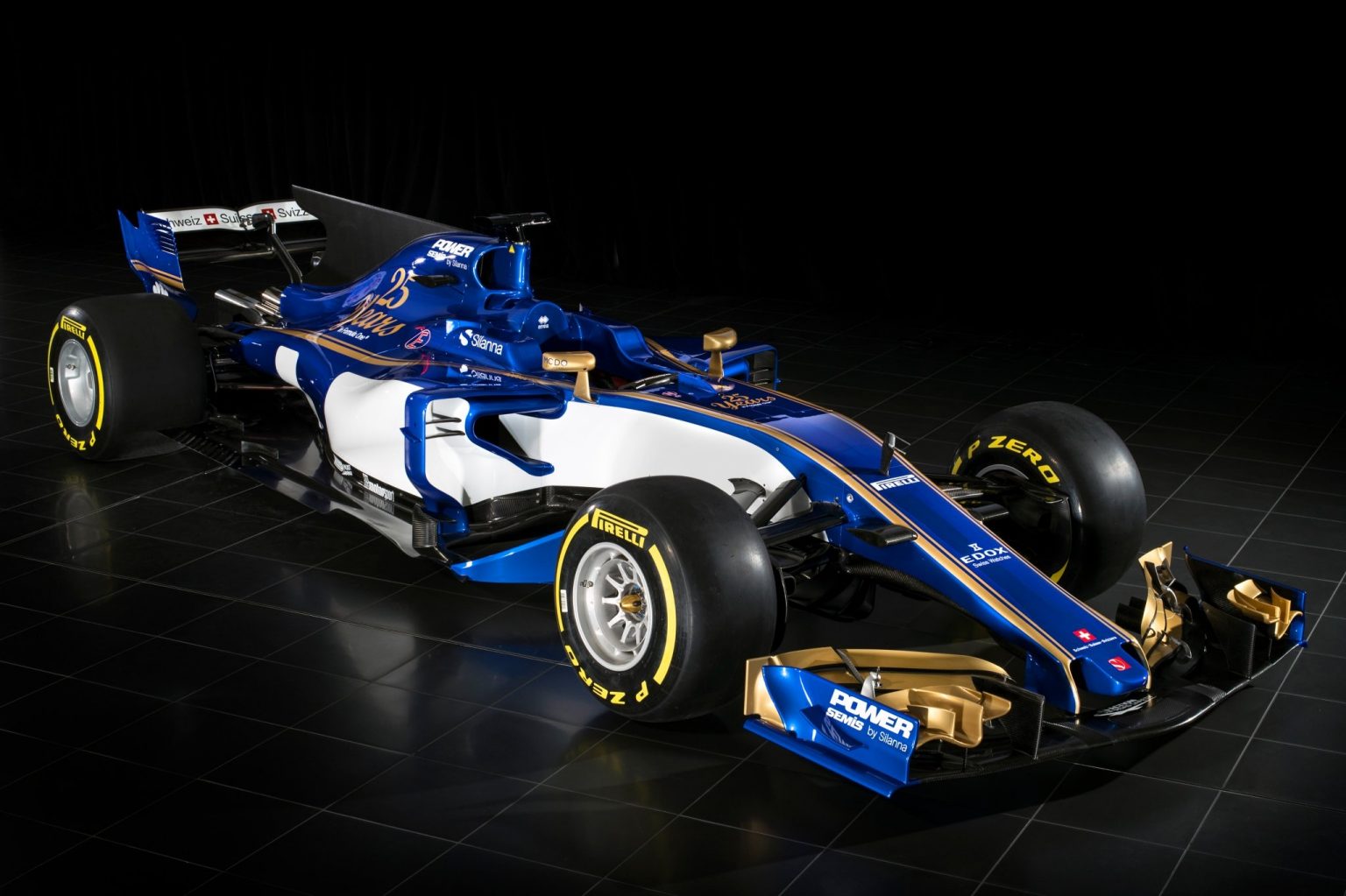Επετειακό μονοθέσιο από τη Sauber (pics) Επετειακό μονοθέσιο από τη Sauber (pics)