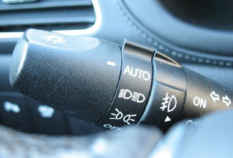 Κρητικός περιγράφει πως λειτουργούν τα φλας και γίνεται viral (vid)