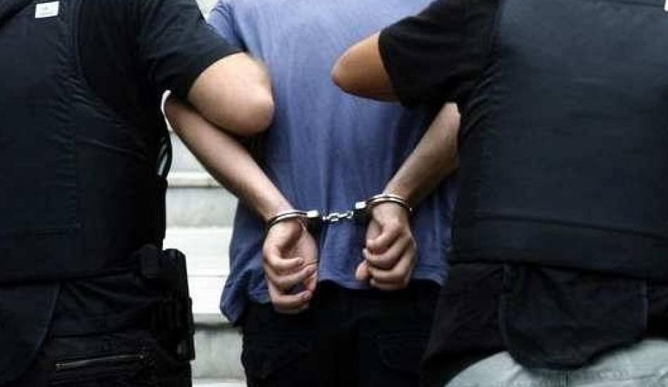 Συνελήφθη ο δράκος με το ποδήλατο που υποδυόταν τον αστυνομικό και ασελγούσε σε ανήλικα κορίτσια Συνελήφθη ο δράκος με το ποδήλατο που υποδυόταν τον αστυνομικό και ασελγούσε σε ανήλικα κορίτσια