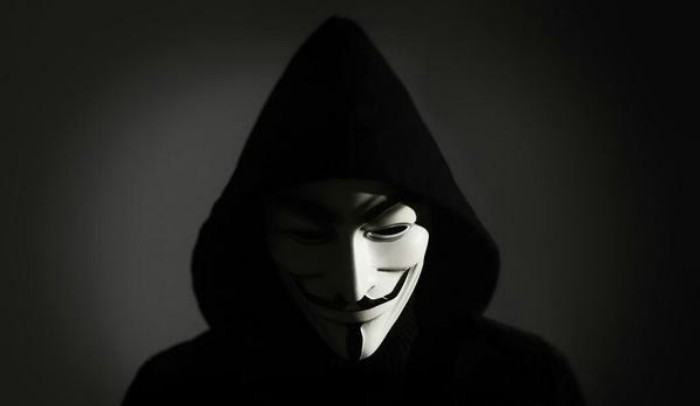 Οι Anonymous λένε στην κυβέρνηση: «Σύντομα θα σας δώσουμε τα “κλειδιά στο χέρι”» (pics)