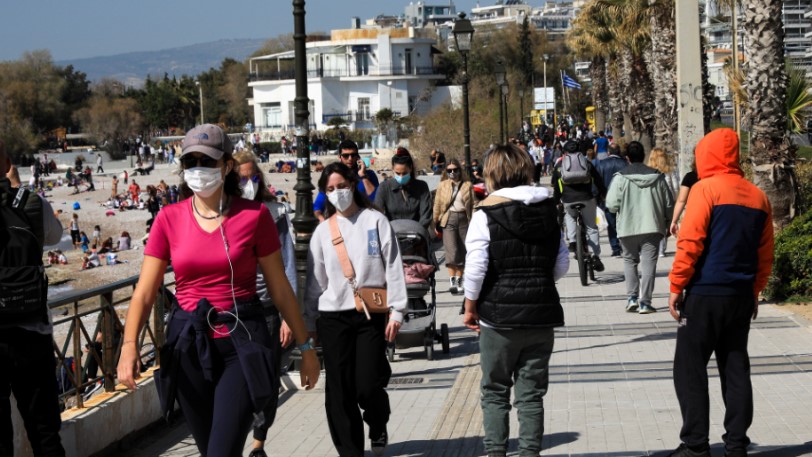 Lockdown: Στο «τραπέζι» και η απαγόρευση των διαδημοτικών μετακινήσεων με τον κωδικό «6» στην Αττική | Plus: Κοινωνία | gazzetta.gr