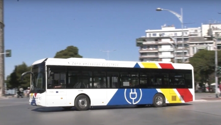 Σε ποιες περιοχές της Θεσσαλονίκης αρχίζουν δρομολόγια τα ηλεκτρικά λεωφορεία (vid)