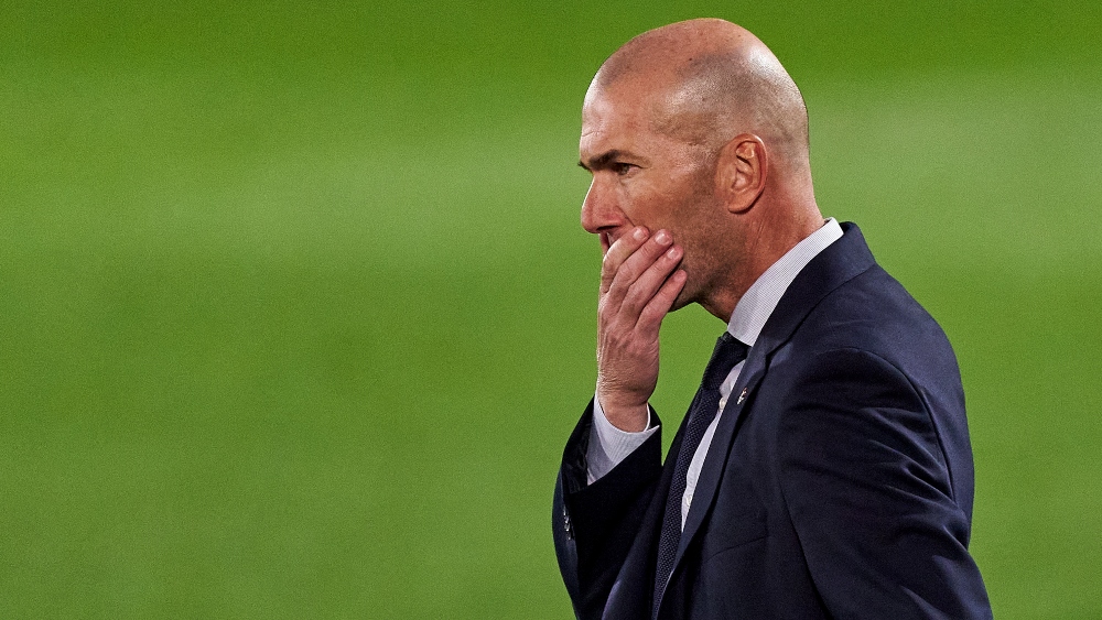 Ρεάλ Μαδρίτης: Ο Ζιντάν πρέπει να σώσει τη δουλειά του σε clasico και Γκλάντμπαχ! | La Liga & Real Madrid | gazzetta.gr