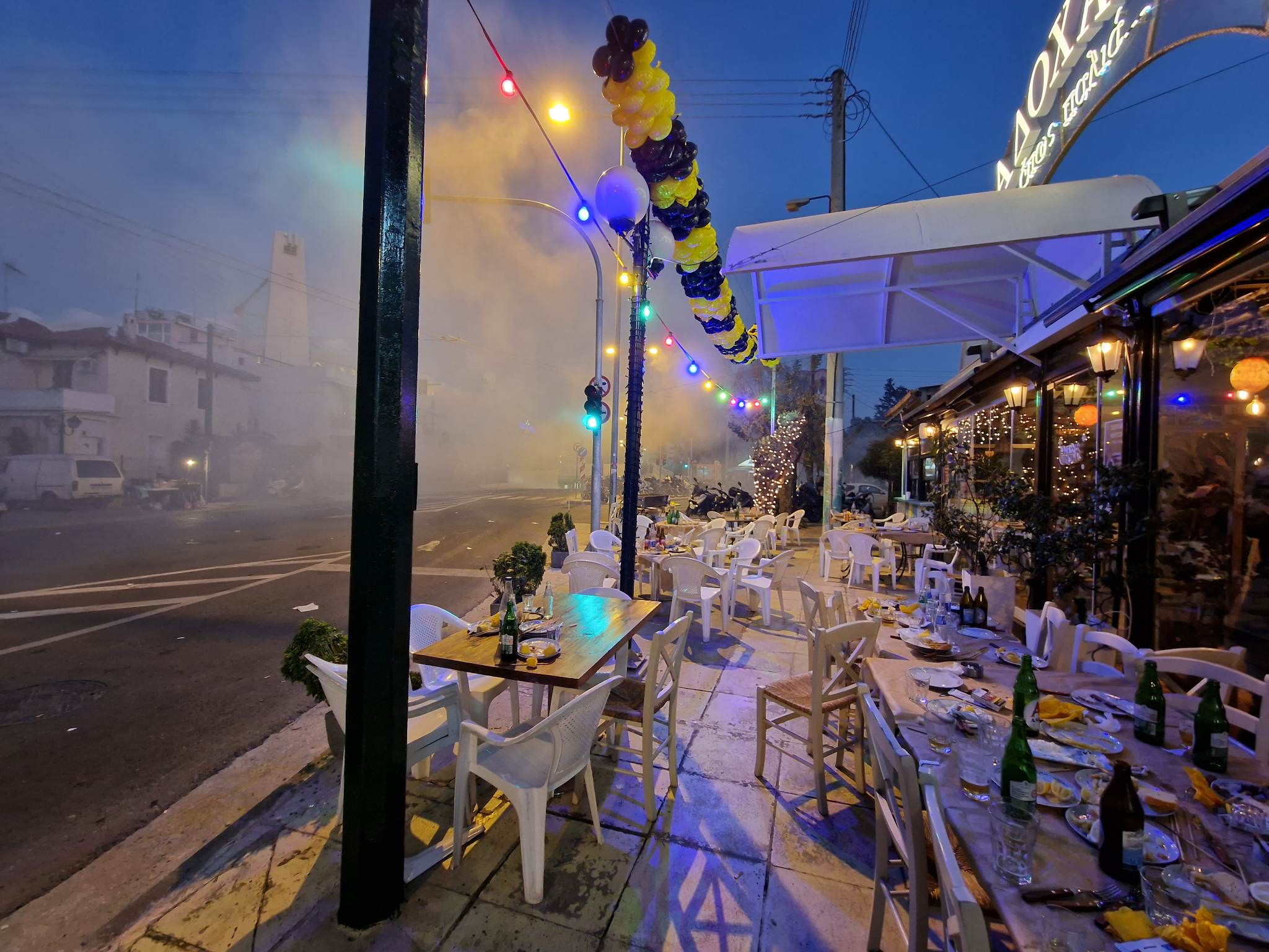 Δακρυγόνα έξω από την OPAP Arena πριν από το ΑΕΚ - Παναθηναϊκός