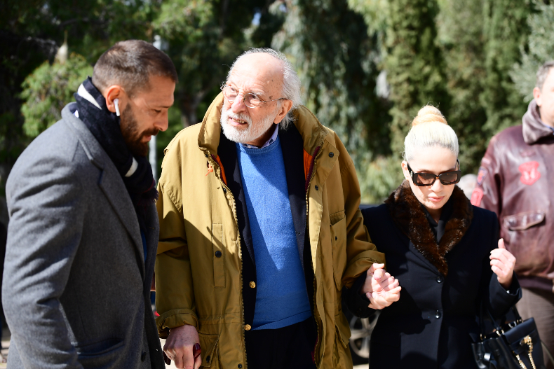 λυκουρεζος 