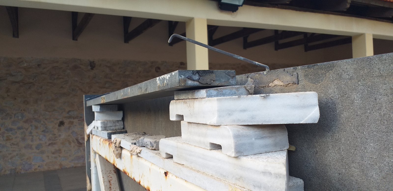 Η πλάκα του μνημείου