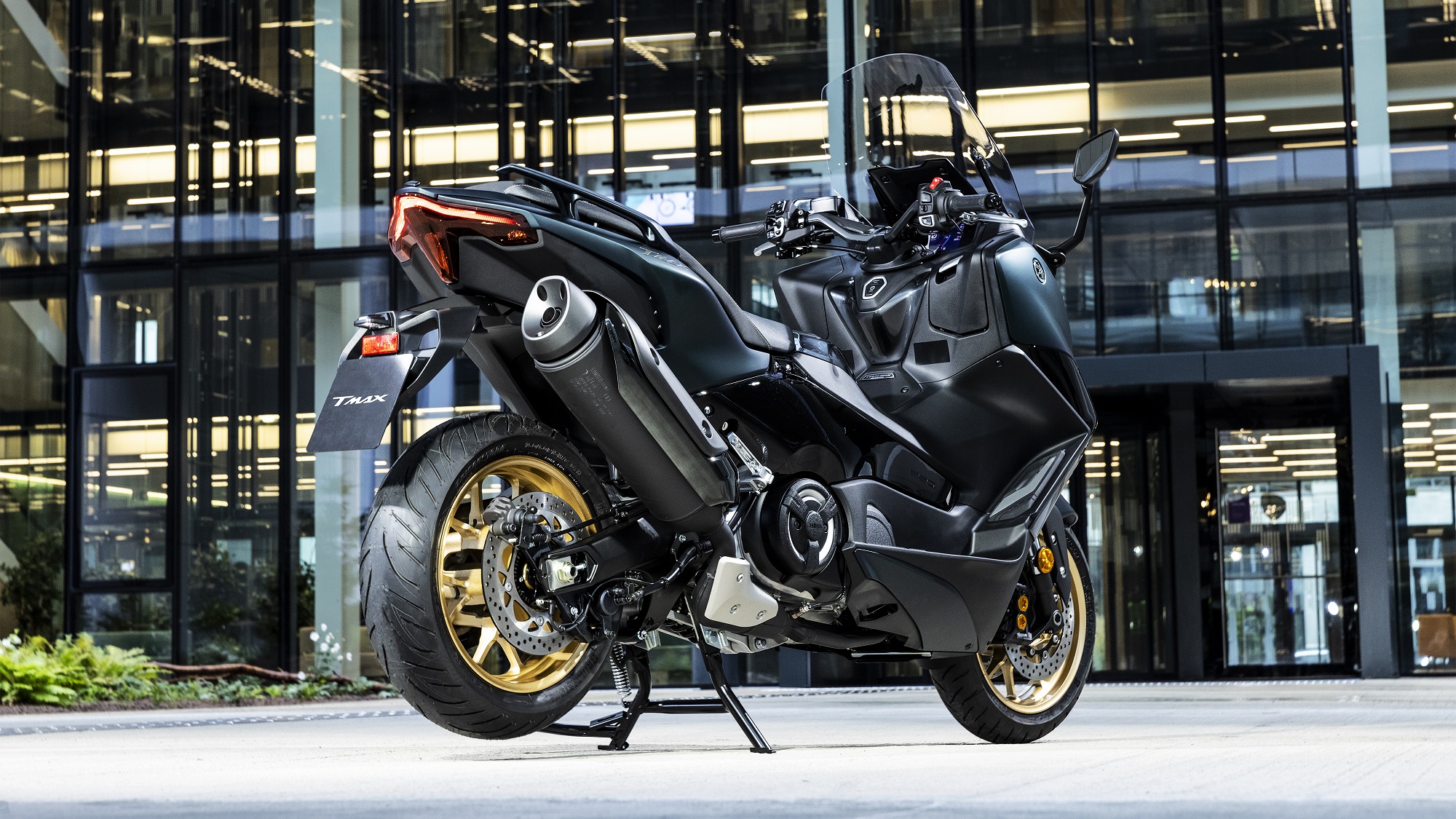 Yamaha TMAX 2022