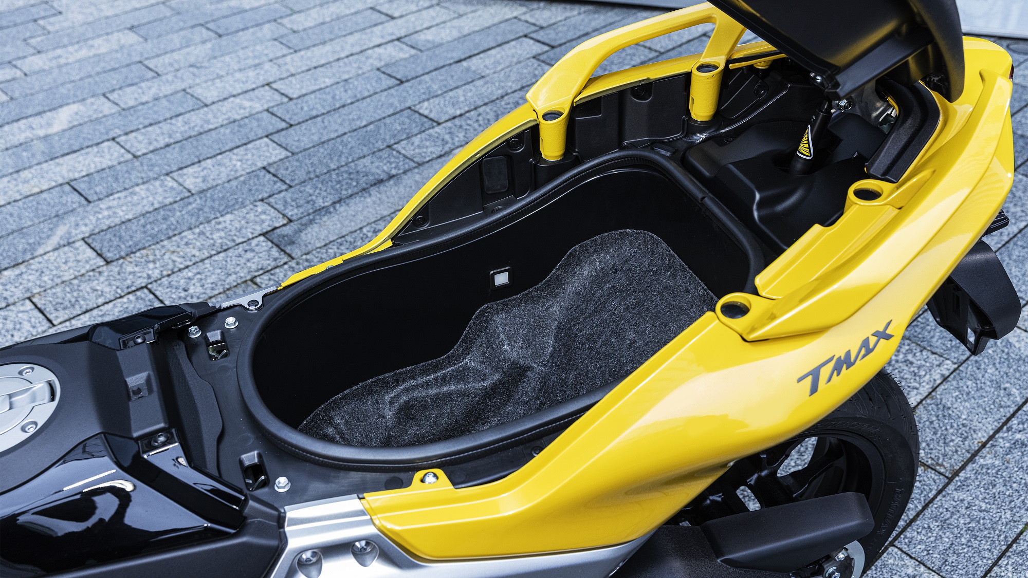 Yamaha TMAX 2022