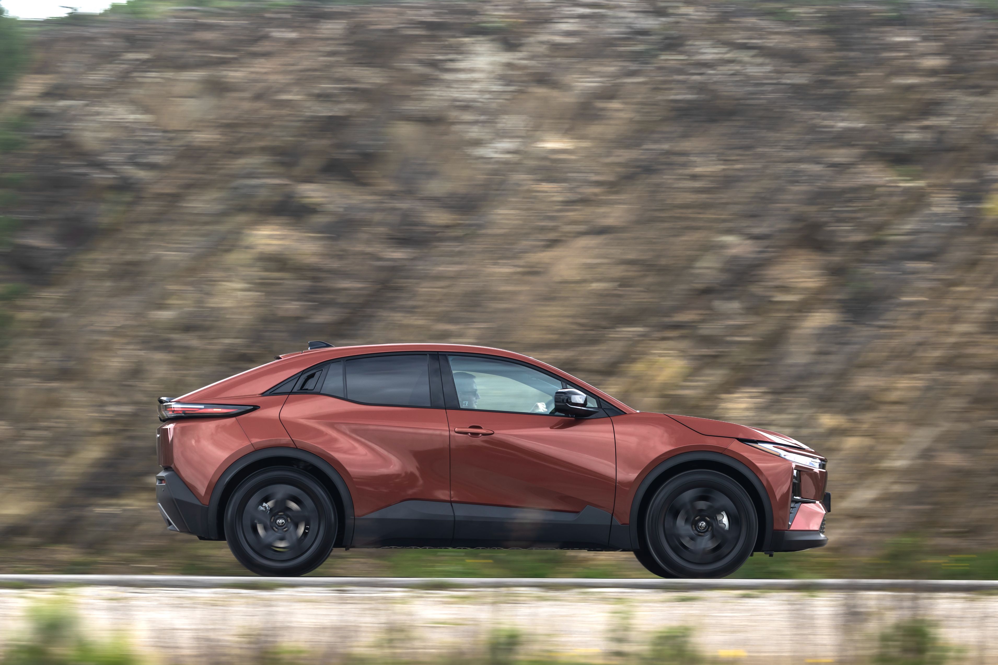 Toyota C-HR+