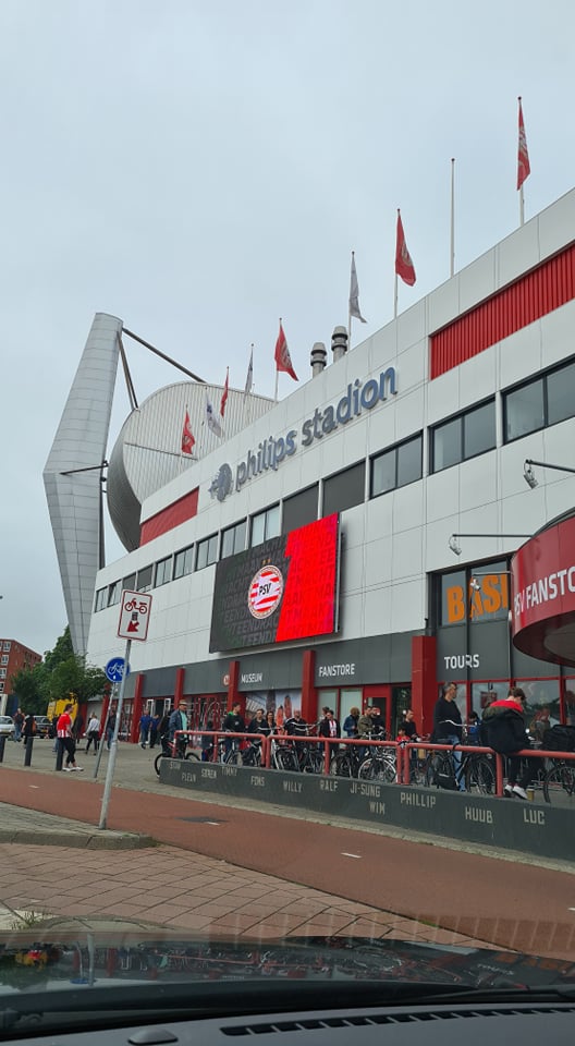 ΦΙΛΙΠΣ ΣΤΑΝΤΙΟΝ1