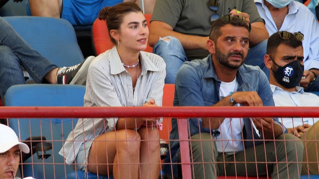 Ο Κουτσόπουλος με τη σύντροφό του
