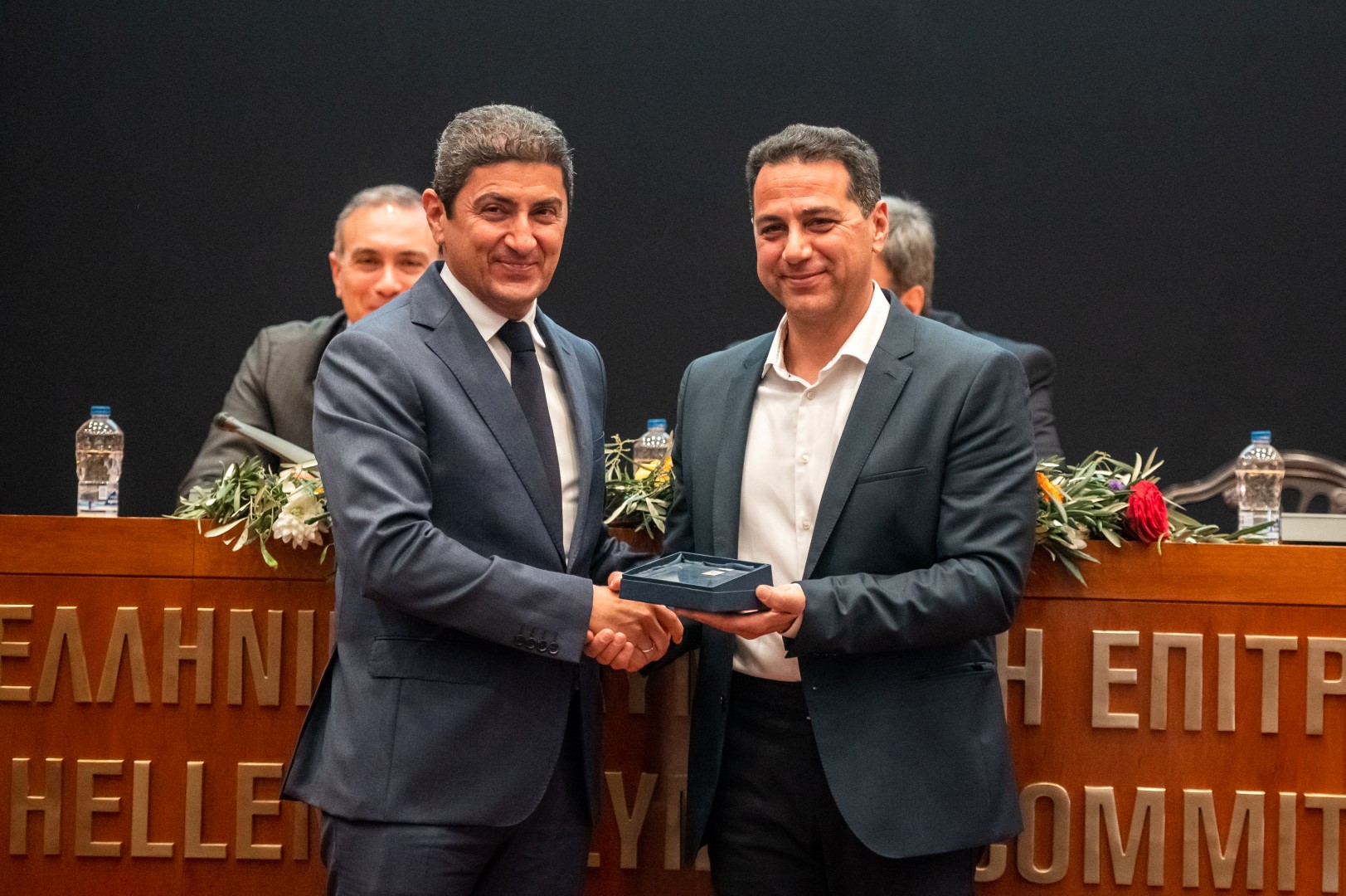 αυγενακης καραβουλης