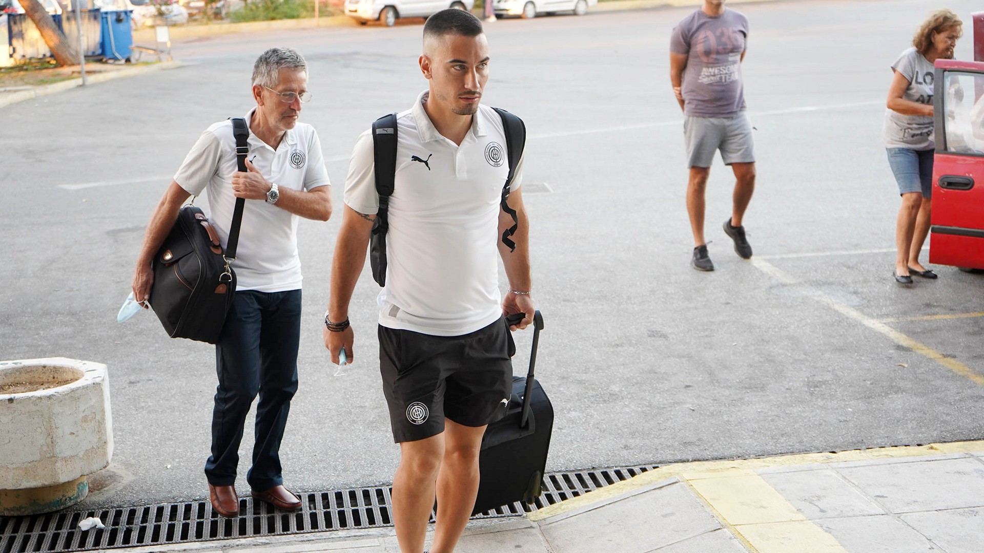 Η αναχώρηση του ΟΦΗ